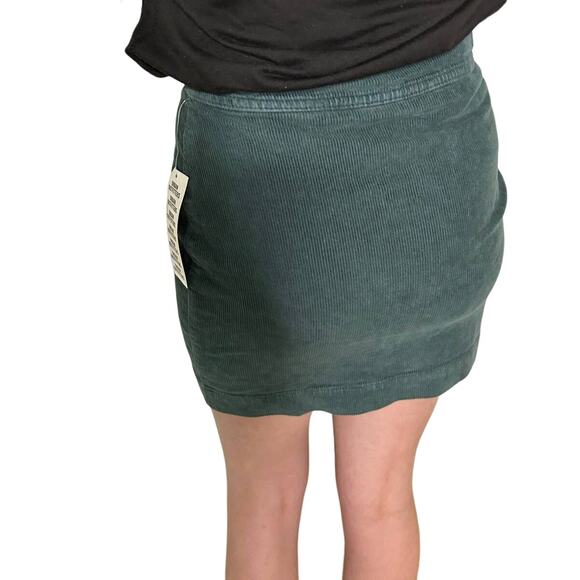 NWT Urban Outfitters Corduroy Mini Skirt – Size Small – Green - Picture 8 of 12
